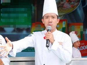 Phim - Trấn Thành trổ tài làm bếp với Quán quân Vua đầu bếp