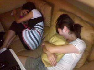 Cười 24h - "Bá đạo" tư thế ngủ của game thủ