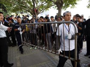 Tin tức trong ngày - Tòa án Hong Kong ra tay dẹp vật cản của biểu tình