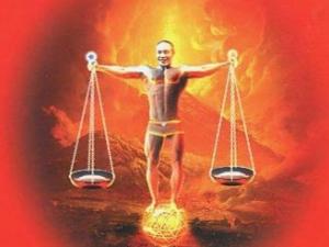 Tin tức trong ngày - Đình chỉ phát hành sách luật có hình diễn viên Công Lý