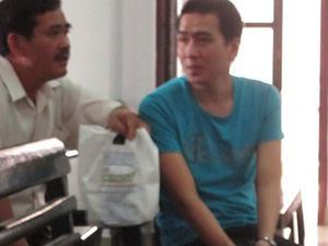 Pháp luật - Bị đâm suýt chết vì… đá chó không nể mặt chủ