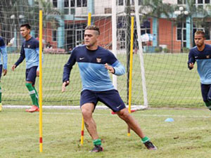 Bóng đá - Tuyển Việt Nam cần hạn chế sai sót phòng ngự