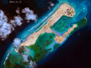 Tin tức trong ngày - Ảnh vệ tinh "tố" TQ xây đường băng trên bãi đá Chữ Thập
