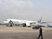 Tin tức trong ngày - Máy bay A350 XWB-900 lần đầu tiên trình diễn ở VN