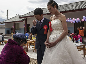 Đám cưới cảm động phá vỡ "lời nguyền'' hơn 60 năm