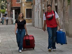 Du lịch - Khách du lịch kéo vali ở Venice sẽ bị phạt 600 USD