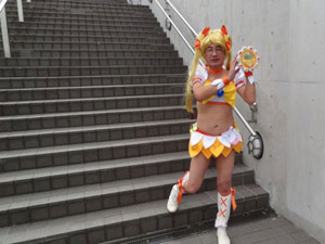 Cười 24h - Thời trang bá đạo khi đi dạo trên phố