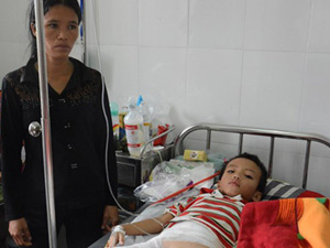 Pháp luật - Cha chất rơm đốt con: Đau lòng phút "cả giận mất khôn"