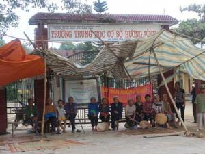 Giáo dục - du học - Bộ GD-ĐT cam kết đưa 500 HS ở Hà Tĩnh trở lại trường