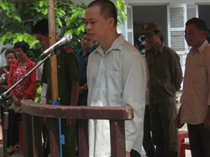 Pháp luật - CSGT “dỏm” lừa tiền... CSGT thật