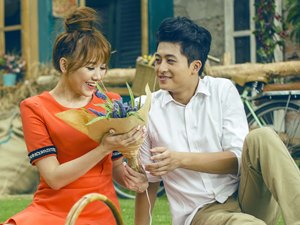 Ca nhạc - MTV - Hari Won thân mật với Harry Lu trước mặt Tiến Đạt