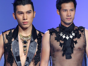 Xu hướng thời trang - Mẫu nam mặc áo mỏng đến "ngỡ ngàng" trên sàn diễn