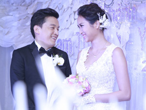 Ca nhạc - MTV - Lam Trường nhìn cô dâu đắm đuối trong lễ tái hôn