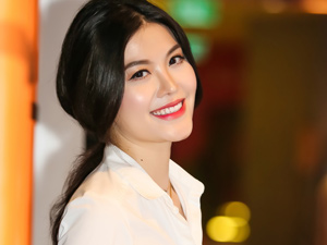 Làm đẹp cùng sao - Trang Nhung mặc váy hàng hiệu khoe da sáng dáng đẹp