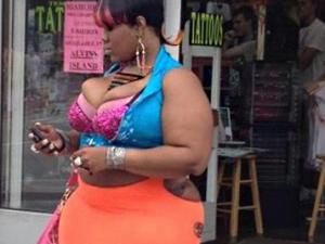 Thời trang công sở - Hài hước với những "thảm họa thời trang bó chẽn"