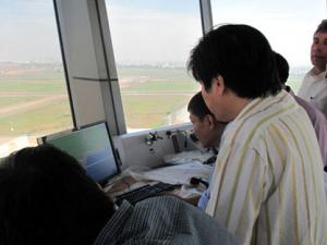 Tin tức trong ngày - Giám sát chặt các đài kiểm soát không lưu tại sân bay