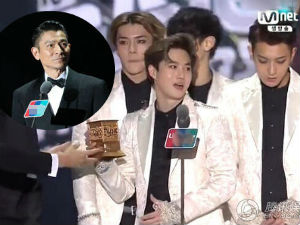 Ca nhạc - MTV - EXO bị fan Trung Quốc chỉ trích &quot;vô lễ&quot; với Lưu Đức Hoa
