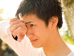 Bạn trẻ - Cuộc sống - Lặng im nhìn em ra đi trong nước mắt