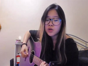 "Chắc ai đó sẽ về" bản tiếng Anh đang "làm mưa làm gió"