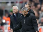 Bóng đá - Chelsea thua trận, Mourinho đổ lỗi cho…nhân viên nhặt bóng