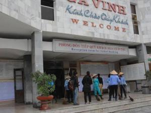 Tin tức trong ngày - Hiện trường vụ ném “bom xăng” kinh hoàng tại ga Vinh