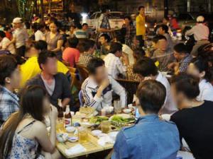 Tin tức trong ngày - Dịch vụ đưa người say về nhà: Cổ vũ khách uống thêm rượu?