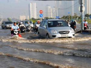 Tin tức trong ngày - TPHCM: “Ngập toàn do trời, không thấy do ta”