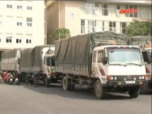 Thị trường - Tiêu dùng - HN: Chặn đứng 9 xe chở hàng lậu từ biên giới