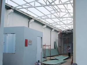 Tin tức trong ngày - Ông Trần Văn Truyền dỡ nhà trên đất thu hồi