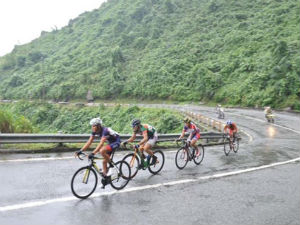 Thể thao - Chặng 6 cuộc đua xe đạp Xuyên Việt: Đồng Tháp giành cú đúp