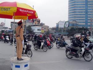 Tin tức trong ngày - Hà Nội sẽ xử lý CSGT đứng núp, rút chìa khóa xe vi phạm