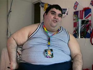 Chàng béo 200 kg khuấy đảo cuộc thi sắc đẹp đồng tính