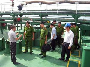 Tin tức trong ngày - Cướp biển bắn thủy thủ VN: Từ cánh cửa khép hờ