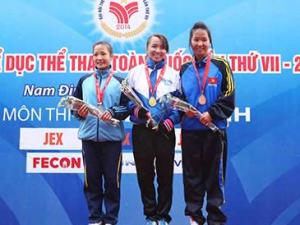 Thể thao - Nữ hoàng chân đất rời đường đua