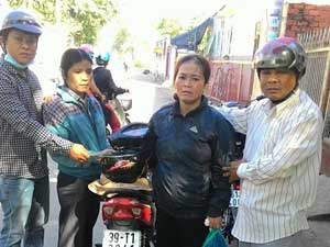 Pháp luật - Bắt 2 nữ tặc vào chợ chen lấn móc túi