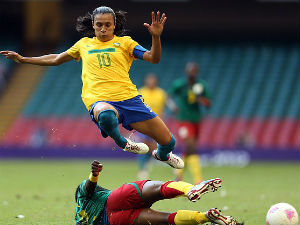 Bóng đá - Clip bàn thắng "độc" 8-14/12: "Ronaldinho nữ" ghi bàn kiểu Messi