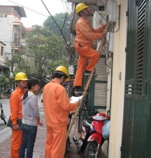 Tin tức trong ngày - Hỗ trợ tiền điện hằng tháng cho hộ nghèo