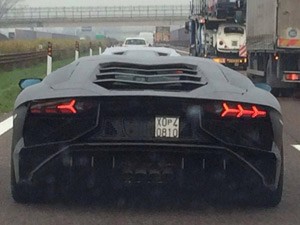 Ô tô - Xe máy - Lamborghini Aventador SV lộ ảnh thử nghiệm