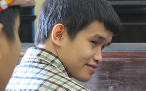 Pháp luật - Kẻ sát nhân nở nụ cười khi nhận án tử