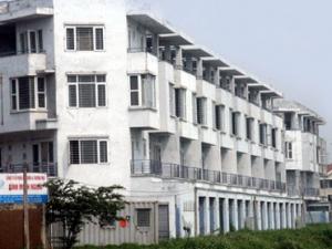 Tài chính - Bất động sản - Nhà đất xa trung tâm giảm giá 50% vẫn ế