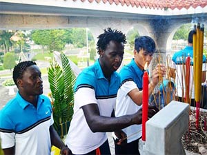 Bóng đá - Công Vinh &amp; đồng đội quyết bảo vệ ngôi vương V-League