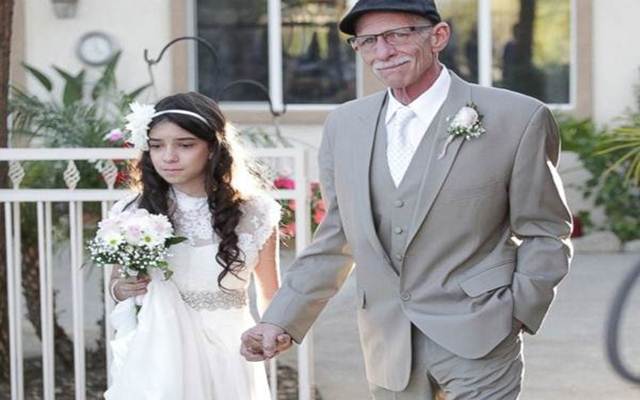 Bạn trẻ - Cuộc sống - Những bức ảnh ấn tượng và xúc động nhất năm 2014