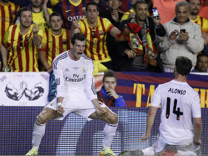 Bóng đá - "Cơn lốc" Bale solo hạ gục Barca đẹp nhất Real 2014