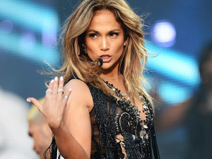 Ca nhạc - MTV - Jennifer Lopez kiếm được gần 40 tỷ đồng trong 40 phút