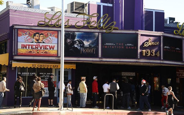 Tin tức trong ngày - Dân Mỹ ùn ùn đổ ra rạp xem phim ám sát ông Kim Jong-un