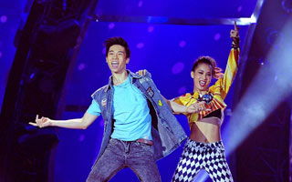 Phim - Cặp đôi vũ công ứng viên vô địch được ví như Chí Phèo, Thị Nở