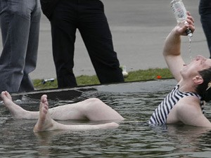 Gửi chồng say xỉn tối ngày