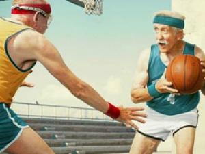 Thể thao - Những kiểu ném rổ "nghịch ngợm" nhất