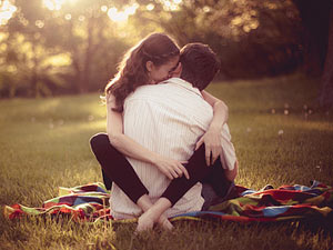 Bạn trẻ - Cuộc sống - 5 lý do đàn ông "khoái" hẹn hò với phụ nữ đã ly hôn