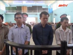 Video An ninh - Băng nhóm cướp vàng ông lão ăn xin lãnh án 43 năm tù